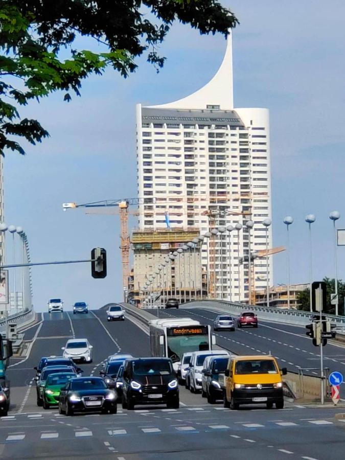 Center ! 2 Stops From The City Center! فيينا المظهر الخارجي الصورة